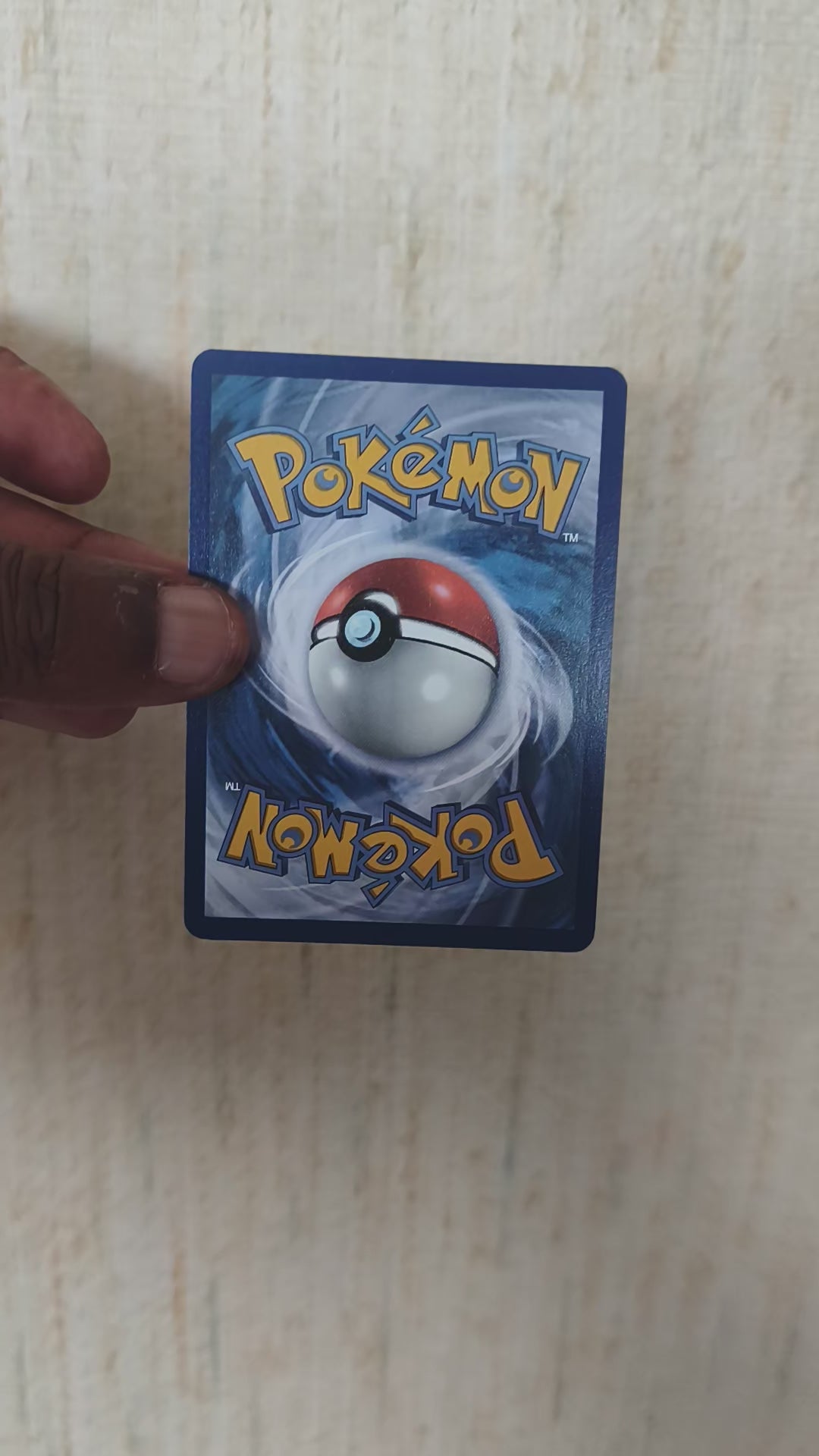 Vidéo de la carte Pokémon Baggiguane 138/086 Illustration Rare Flamme Blanche FR, exemplaire vendu